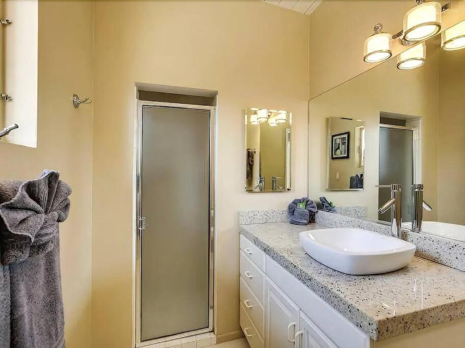 Serene 4 Bed 3 Bath Heated Pool Natural Backyard Heart Of Palm Springs Dış mekan fotoğraf